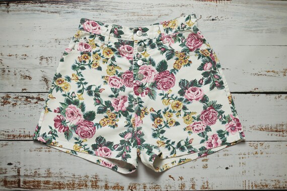 Vintage BONGO shorts, Floral print denim shorts s… - image 5