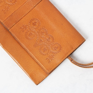 Echtleder Handtasche im Folklore-Look