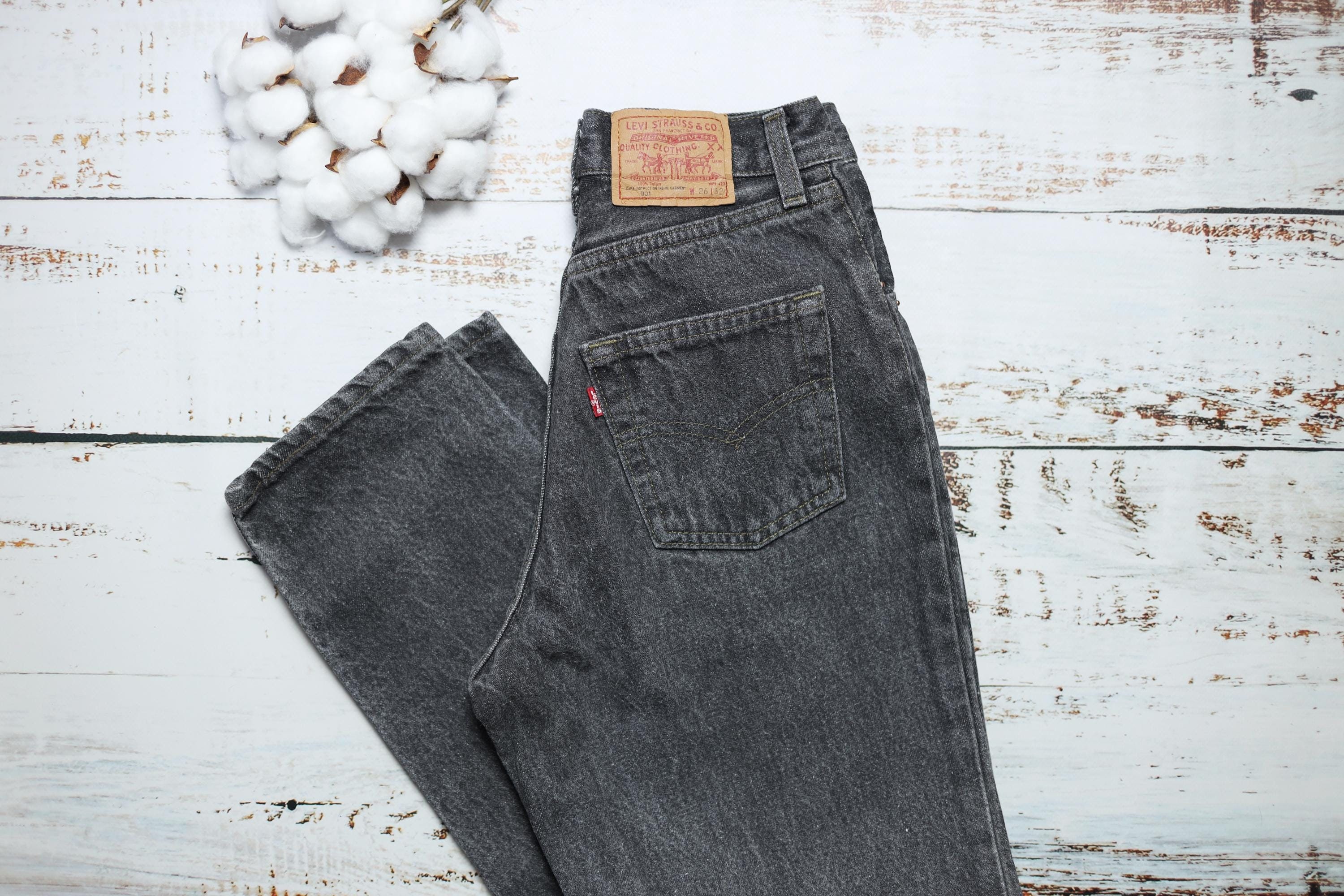 【希少】Levi’s リーバイス 901 ストライプ デニムパンツ ビンテージ風 Vintage High Waisted Levis 901 Jeans How To Wear - The