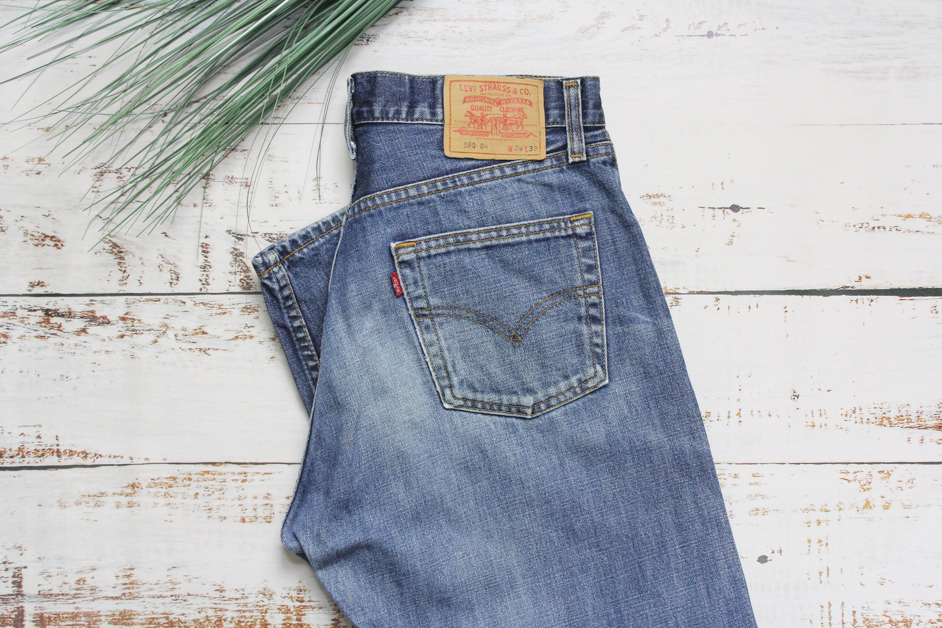 Levi's 590 Size 33 Jeans in Mid Blue Wash Levi's 590 - Etsy