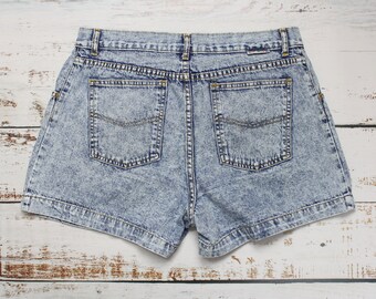 Acid wash denim shorts with high waist size W32