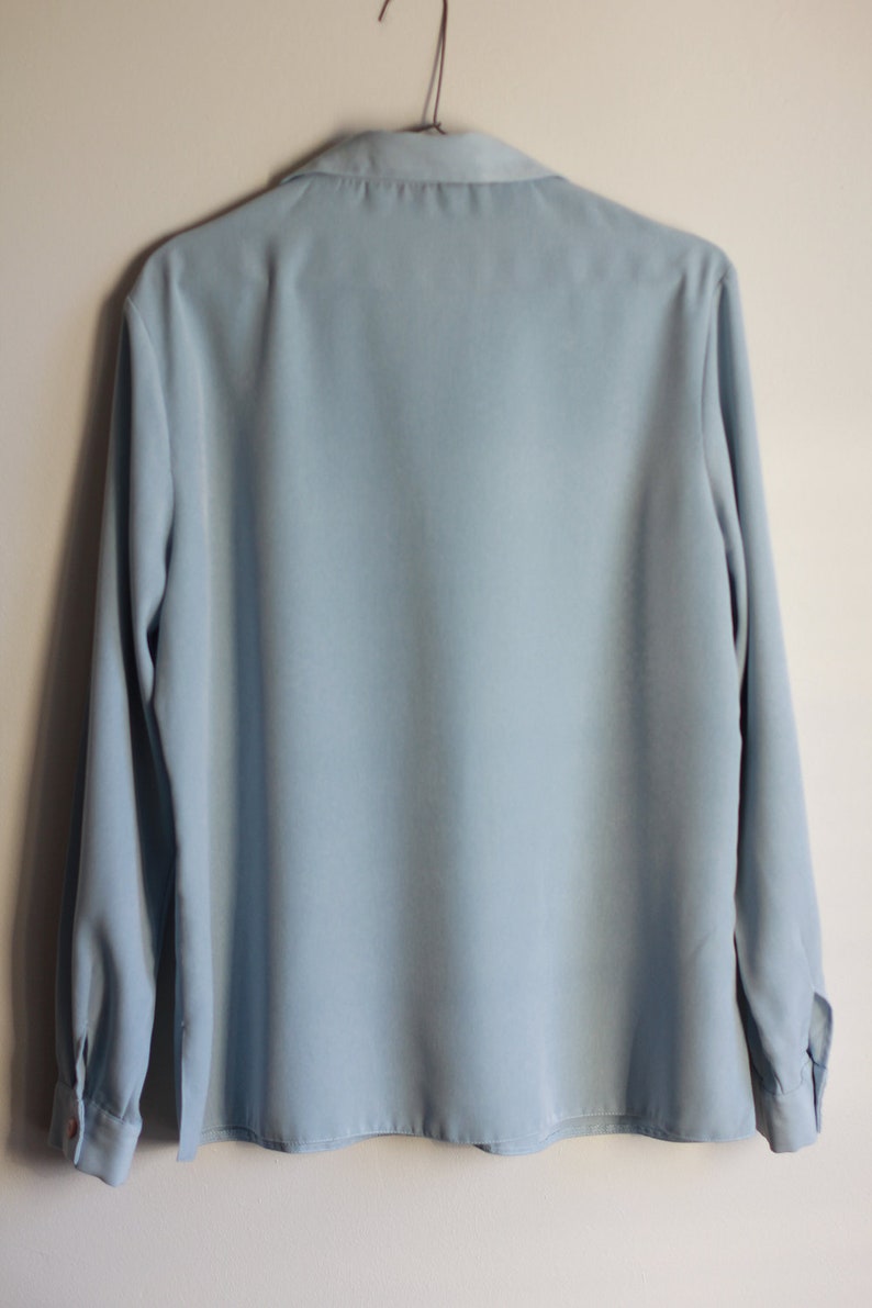 Vintage 80s blouse in baby blue color for women *** Retro button down shirt from 1980s with plan look *** Large size