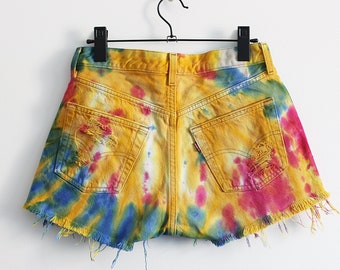 LEVI'S TIE DYE shorts, Denim colorful cutoffs * W29 29 / Small