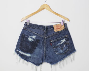 LEVI'S 501 shorts blue, High rise jeans cut offs * Size Medium 32