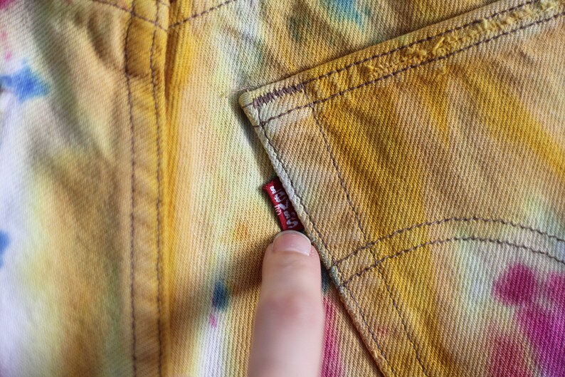 LEVI'S TIE DYE shorts, Denim colorful cutoffs * W29 29 / Small image 7
