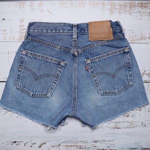 LEVI'S 501 ショーツ サイズ 27-28、80 年代 ハイライズ ブルー