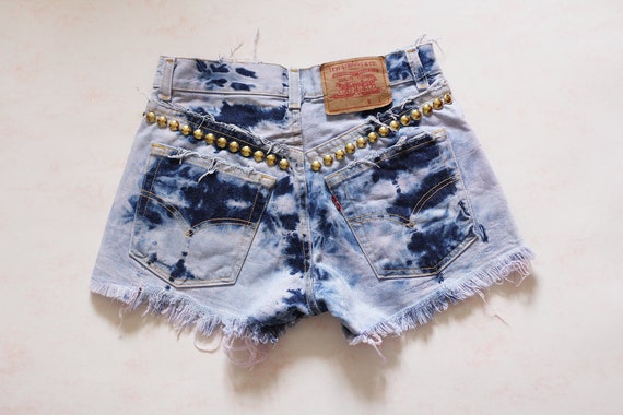levi ripped denim shorts