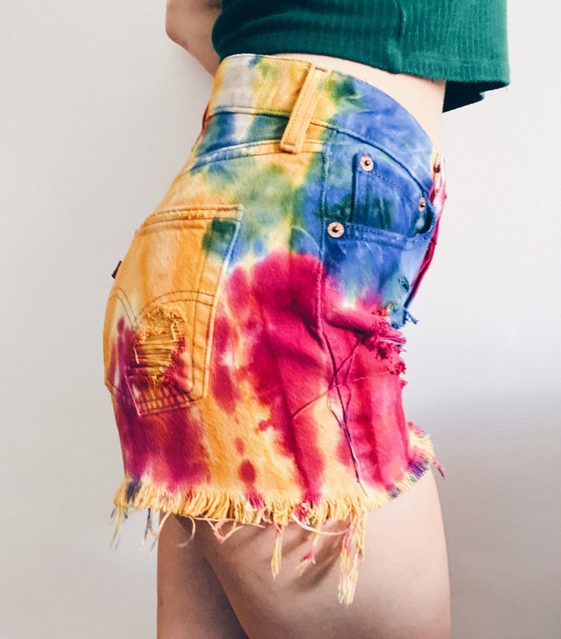 LEVI'S TIE DYE shorts, Denim colorful cutoffs * W29 29 / Small image 2