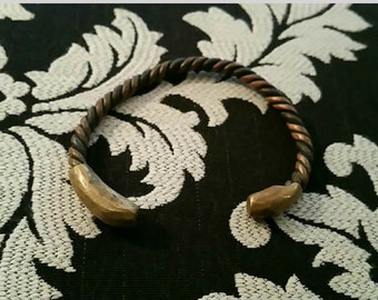 Twisted bracelet