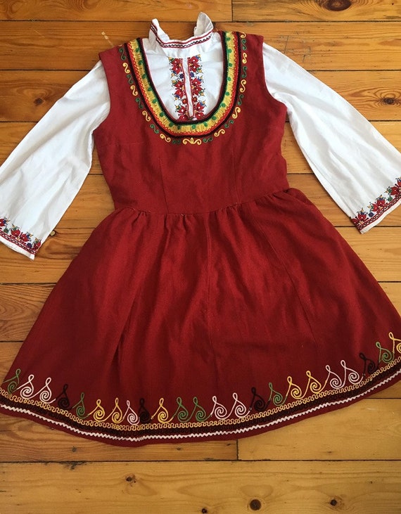 Bulgarian folk costume for girl's, Ethnic costum