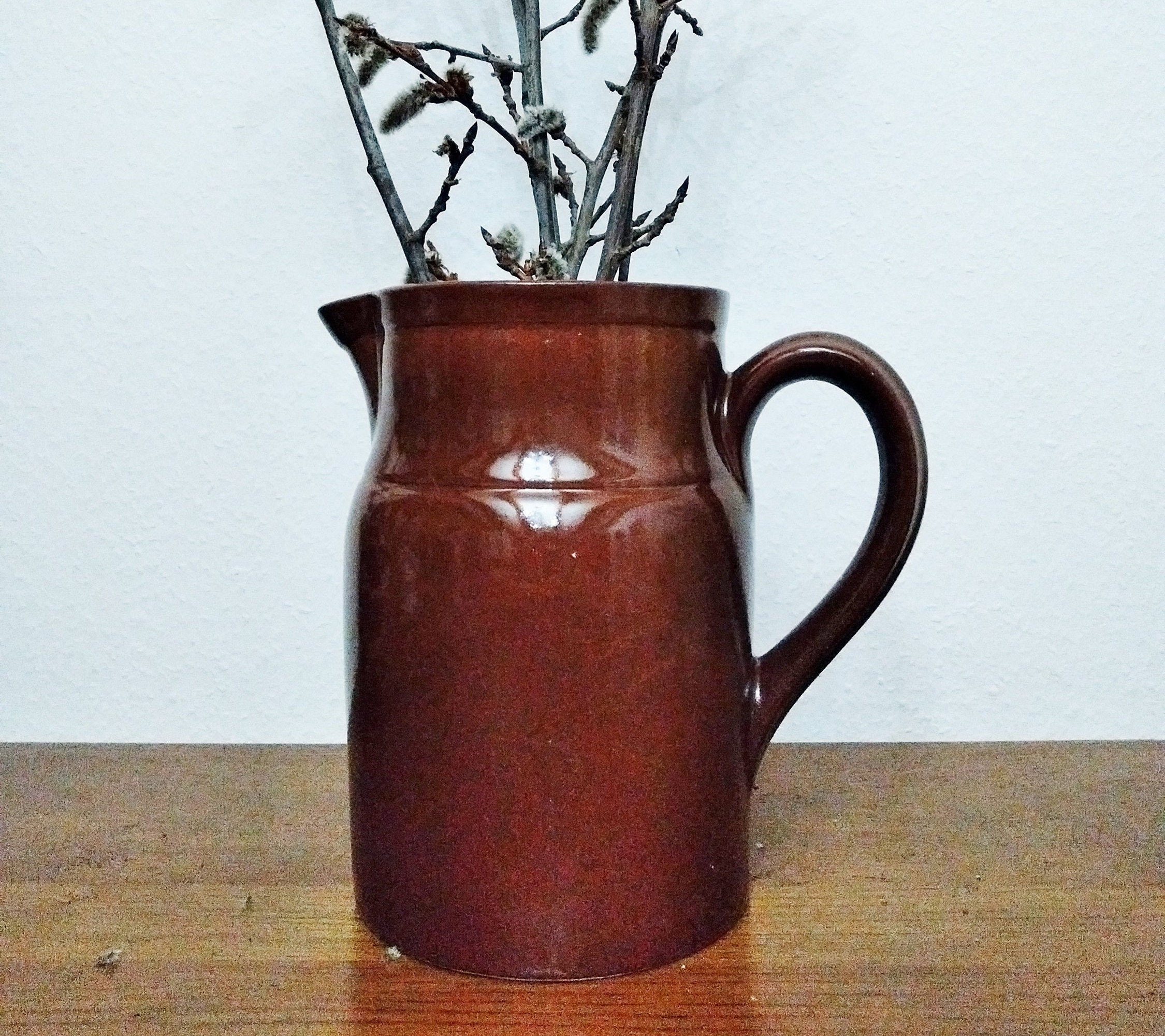 Grand Pichet Marron en Grès Émaillé