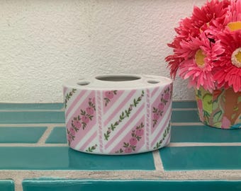 I.W. Reis Keramik Zahnbürste Zahnpasta Halter Pink Floral Cottage Shabby Chic Bad Dekor