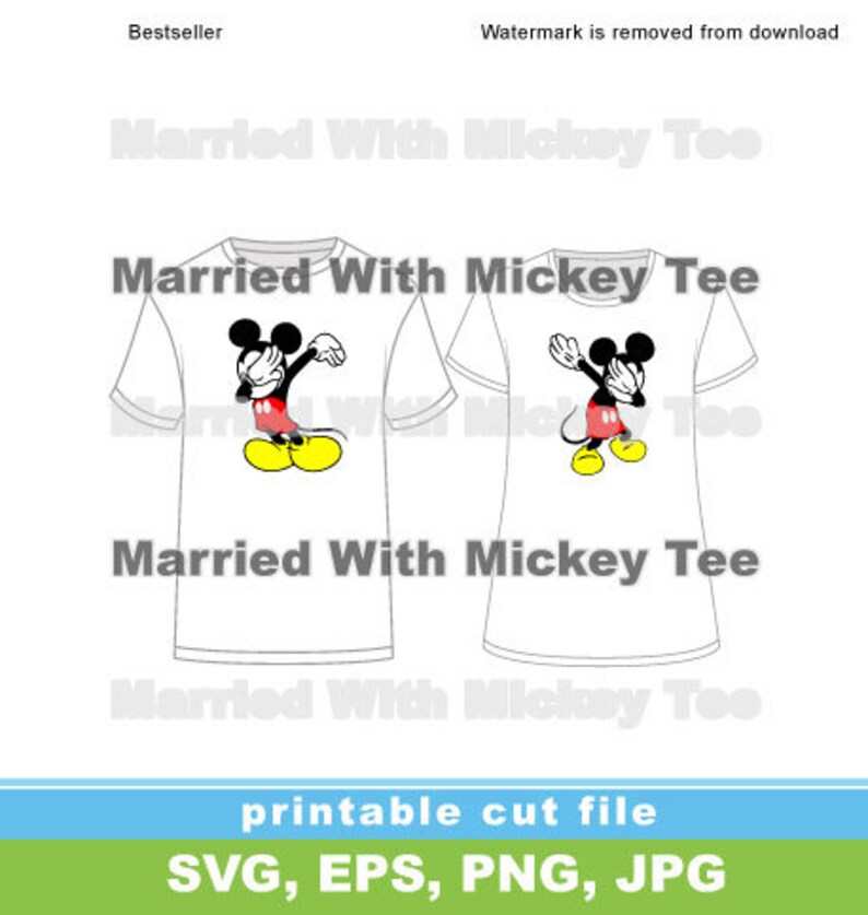 Pode incluir: Duas camisetas brancas com uma ilustra&ccedil;&atilde;o em preto e branco do Mickey Mouse fazendo o dab em cada camiseta. O texto "Married With Mickey Tee" est&aacute; impresso em cada camiseta.