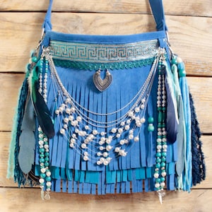 Borsa a tracolla in pelle Boho colorata - Borsa a tracolla con frange arcobaleno e abbellimenti - Borsa estiva fatta a mano