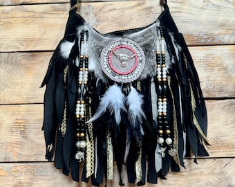 Bolso boho chic de terciopelo negro con flecos y detalles en turquesa: bolso de hombro o cruzado