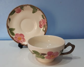 Zabytkowa filiżanka i spodek Franciscan for Johnson Bros "desert rose", wyprodukowane w Anglii