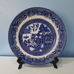 Vintage willow dinner plate 9.75 inches, made in England