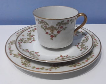 Vintage Haviland Limoges bone china teacup/demitasse trio in red green and gold, made in france 1940s, Inc tea cup saucer and side plate