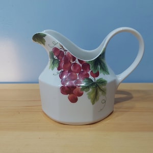 Pretty Royal Doulton "vintage grape" milk jug, fine china made in England