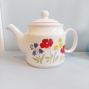Vintage Sadler floral teapot, made in England