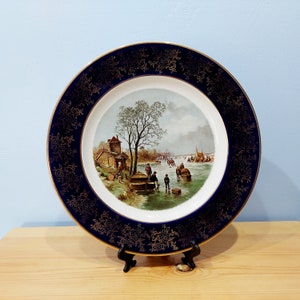 Vintage Weatherby Royal Falcon collectable plate, 9.75 inches made in England 1970s