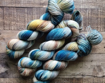 Littoral - Fil teint à la main - Poids doigté - 4 plis