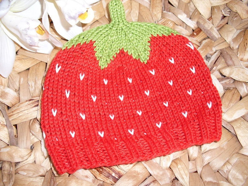 Sweet Fruit Strawberry Set Baby Booties and Hat Newborn to 4 months pure cotton image 4