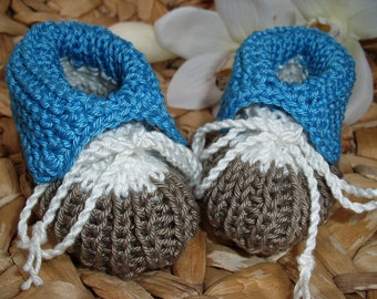 Baby shoes - taupe-white-blue - 100% cotton - hand-knitted