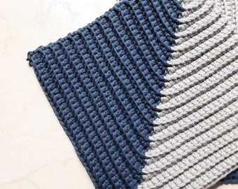 Two-tone potholders made of 100% cotton - light grey and petrol - 2 pieces - with hanger - available immediately