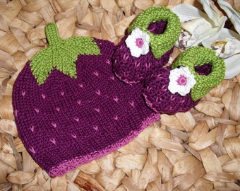 Sweet Fruit Red Berry Set - fuchsia - Baby Booties and Hat - Newborn to 4 months - pure cotton - ready to ship