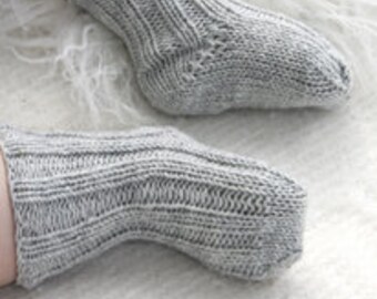 Baby socks in your desired color and size - 100% wool (baby merino wool) - 6 sizes in over 40 colors