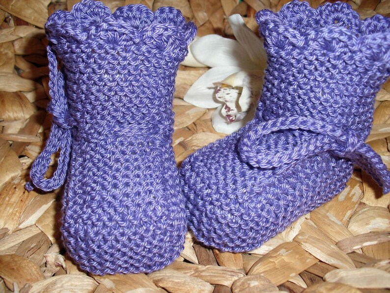 Baby shoes in purple 100% cotton hand-knitted up to approx. 7 months image 1