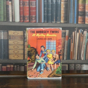 The Bobbsey Twins At Mystery Mansion - Laura Lee Hope - Children&#39;s Adventure Book