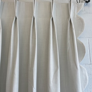 Linen Pinch Pleat Curtain wt scalloped edges Border Many colors fabric and Trim Lined Curtain Panel designer Window treatment french drapery