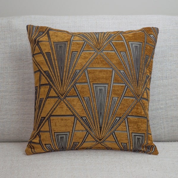 Art Deco Kissen. Luxus Samt Chenille. Silber und Gold. 17 "x 17" quadratisches Kissen. Geometrisches kräftiges Design. 20er und 30er Jahre Stil