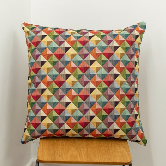 Large clearance patterned cushions