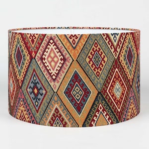 Pantalla de lámpara tradicional turca de tejido Kilim. Tela tejida pesada, patrón de diamantes vintage. Pantalla estilo cilindro. 30 cm y 40 cm disponibles imagen 2