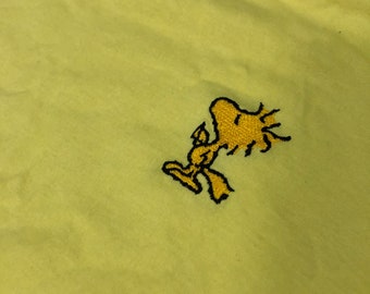 RARE!! VTG Snoopy Peanuts Woodstock Embroidery V Neck Cool