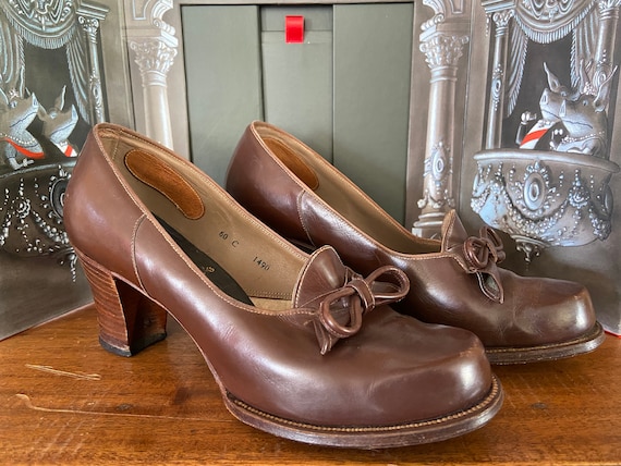 Vintage brown leather shoes 1930s