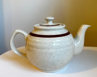 Vintage Northland Stoneware Japan teapot in vanilla bean glaze - stoneware teapot, stoneware Japan, stoneware vanilla bean, speckled glaze