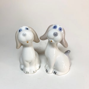 Vintage bone China dog salt and pepper shakers - puppy salt and pepper shaker, dog figurine, dog shaker, dog kitsch, white dog, blue eyes