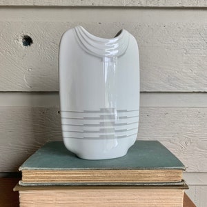 Vintage kaiser Germany Modernist vase - vintage kaiser vera vase, vintage kaiser art deco vase, vintage Art deco line vase, unique vase