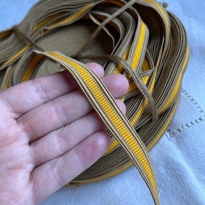 Galon passementerie vintage, ancien, français, vendu au metre ou coupon, pour couture, sieges, rideaux, costumes; jaune beige