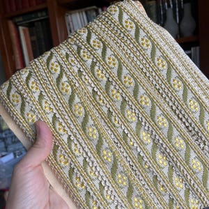 Galon passementerie vintage, ancien, français, vendu au metre ou coupon ( max 22 m), pour couture, sieges, rideaux, costumes; vert et jaune