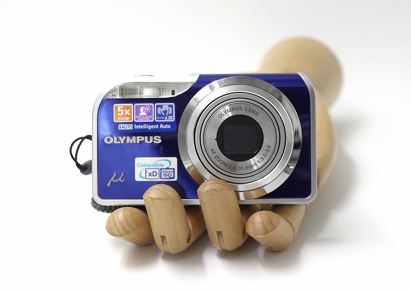 Olympus Mju 5000 Blue - Vintage Digital Camera. Point and Shoot
