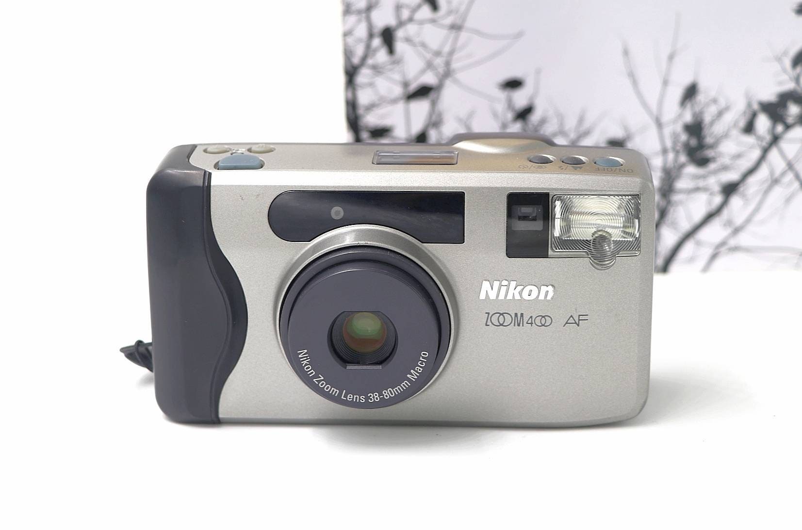 Nikon ZOOM400 AF フィルムカメラ Nikon Zoom 400 AF - Panorama Quartzdate – Retro Camera Shop