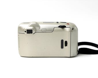Yashica Zoomate 105 SE - Analog Film Camera. Point and Shoot