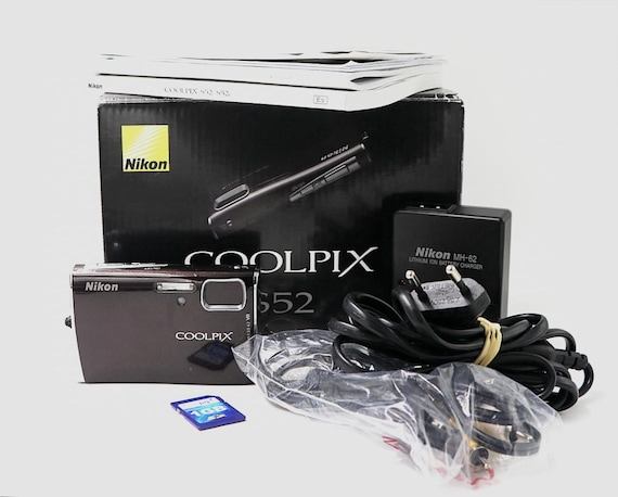 スタイリッシュなコンデジ】Nikon COOLPIX S52 ゴールド