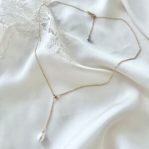 Something blue for bride, Lariat bridal pearl necklace for bride Something blue wedding day gift Something blue ideas pearl bridal jewelry