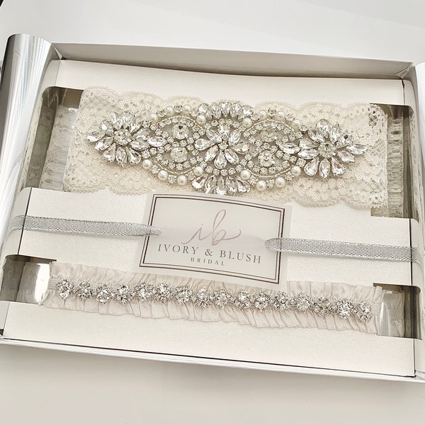 Set di giarrettiera da sposa in pizzo, regalo per addio al nubilato/fidanzamento, accessori per lingerie da sposa, qualcosa di blu come ricordo per la sposa